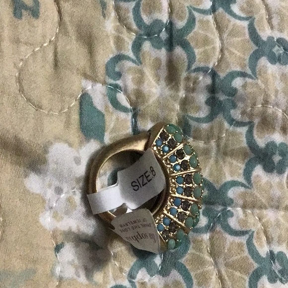 Ring - Picture 2 of 4